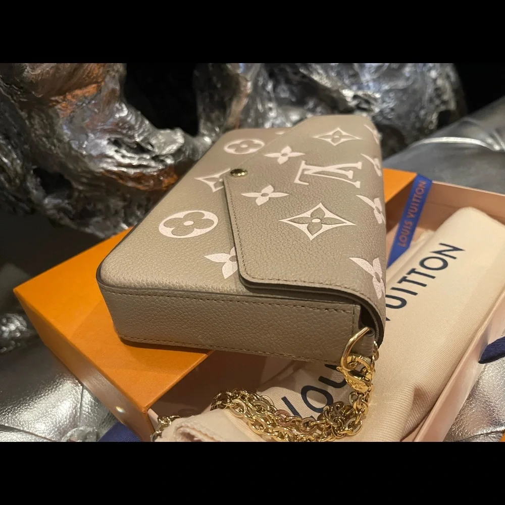Louis Vuitton Taupe Bicolor Felicie - Picture 9 of 13